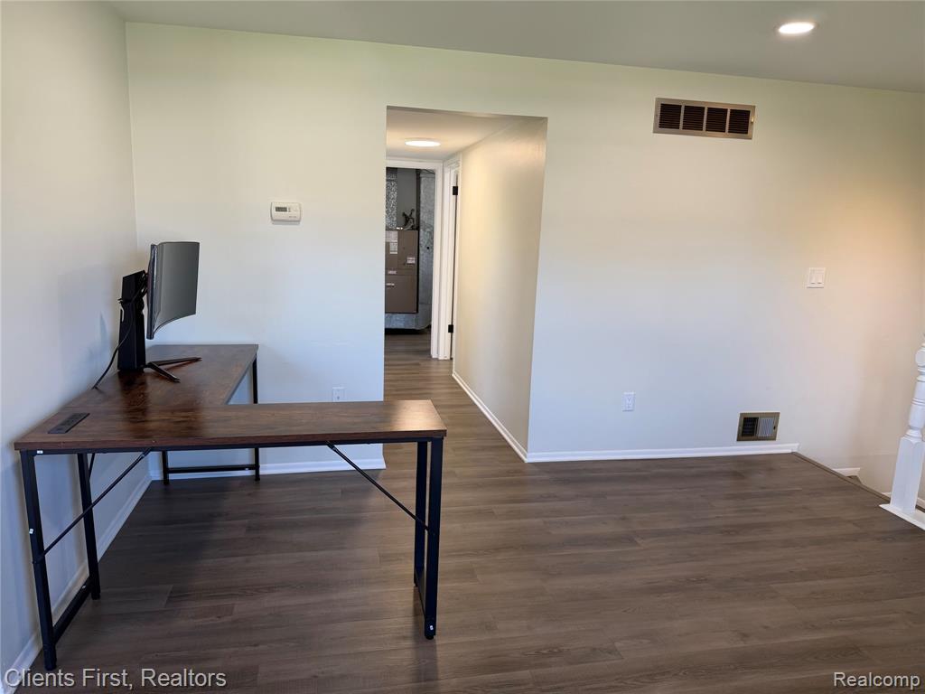 204 Princeton Drive, South Lyon, MI 48178 — Photo 14