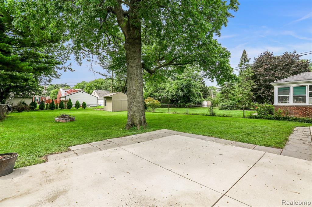 21184 Norwood Drive, Harper Woods, MI 48225 — Photo 4