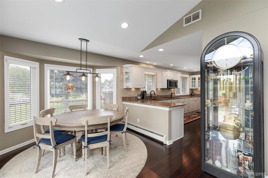 8950 Riverview, Pinckney, MI 48169 — Photo 10