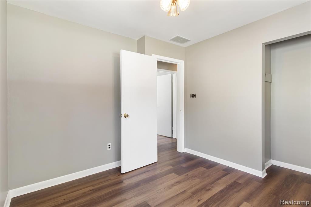 51056 Fairlane Drive, Utica, MI 48316 — Photo 18