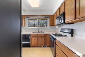 8825 ORTONVILLE Road, Clarkston, MI 48348 — Photo 14
