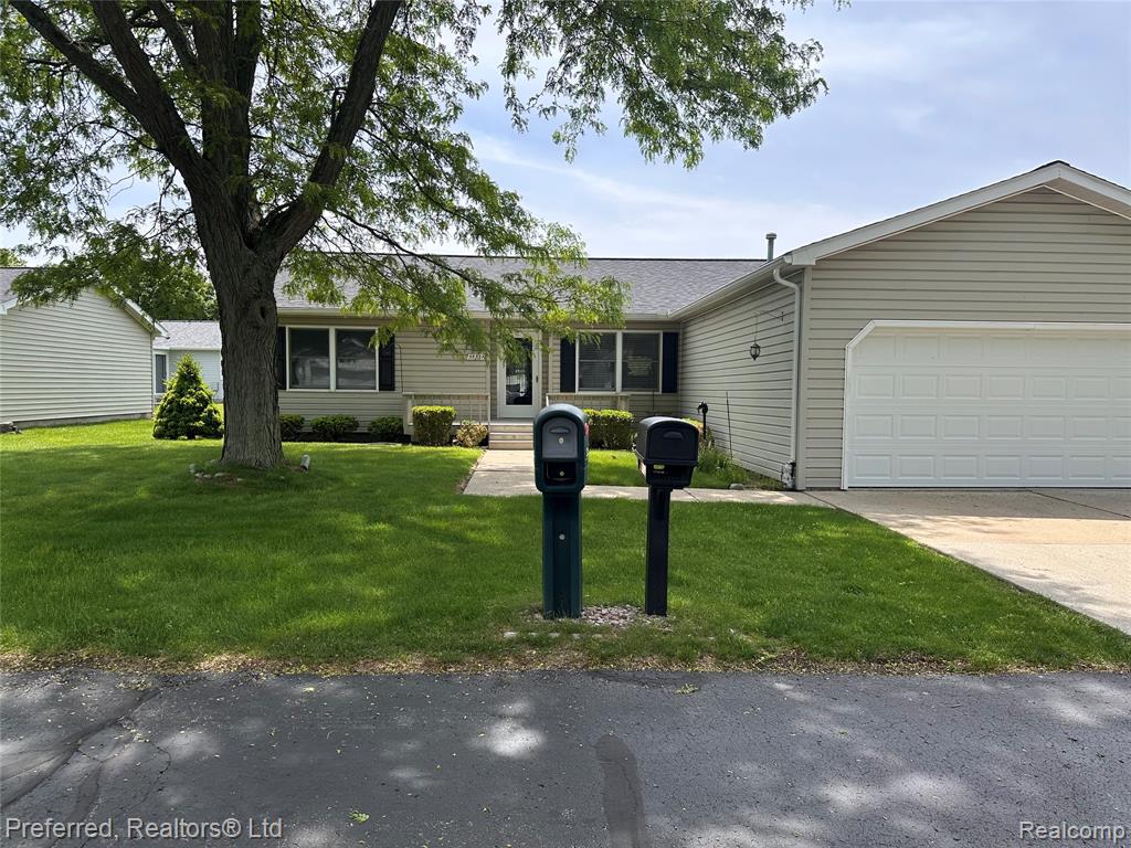 38537 Chestnut Lane, Westland, MI