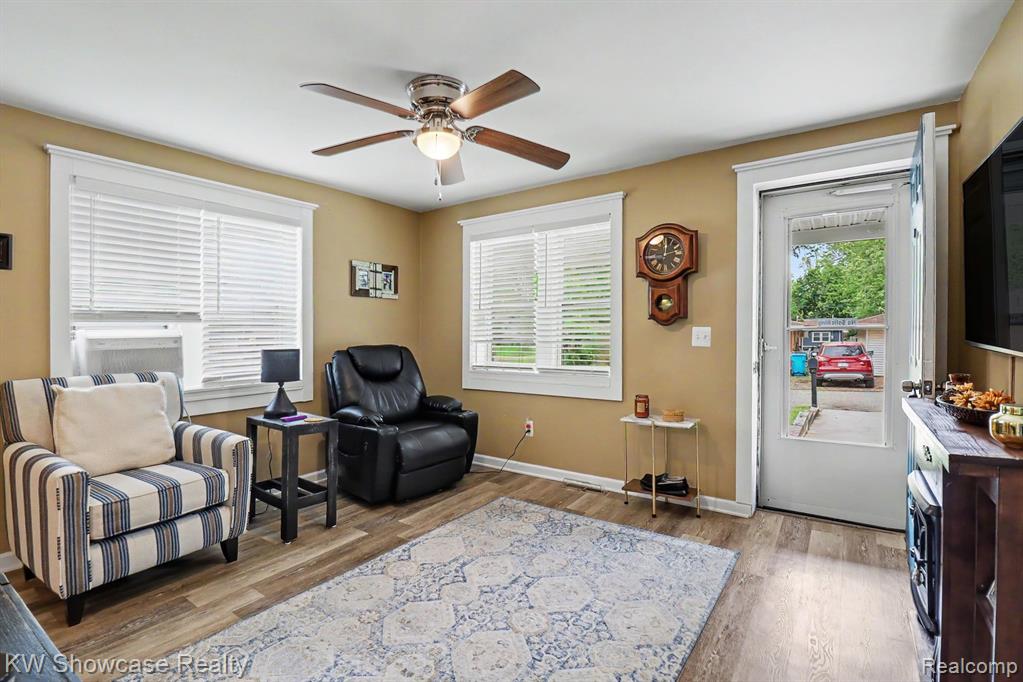 9572 Garden Terrace, Commerce Twp, MI 48382 — Photo 4
