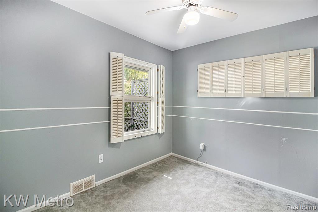 719 W 12 Mile Road, Royal Oak, MI 48073 — Photo 6