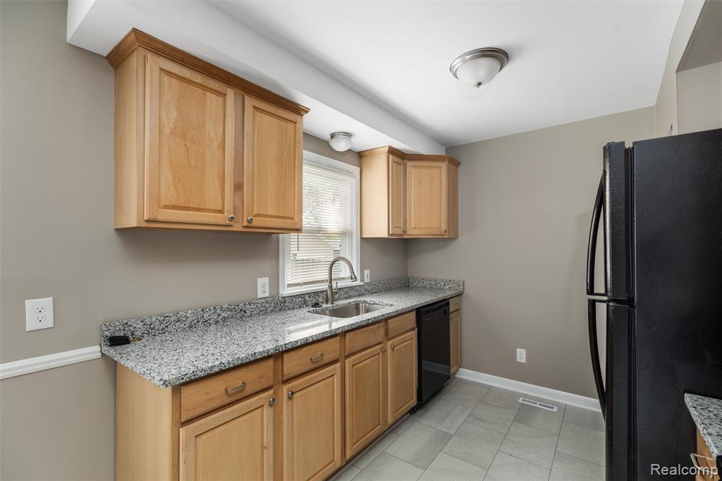 4410 Rosewold Avenue, Royal Oak, MI 48073 — Photo 10