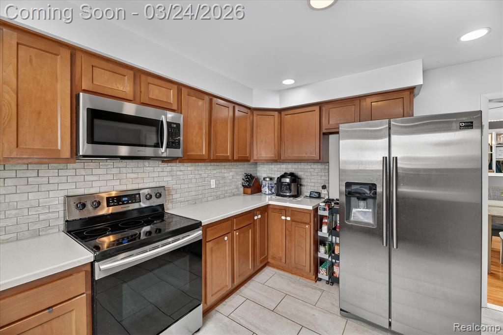18053 Airport Road, Fraser, MI 48026 — Photo 10