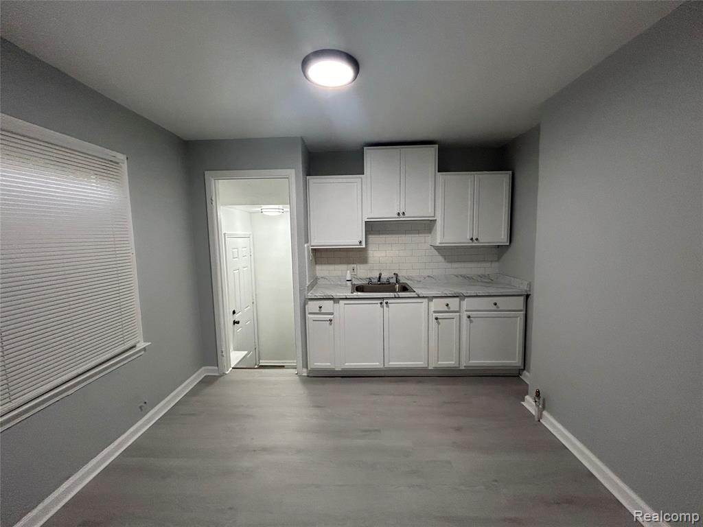 3693 Somerset Avenue, Detroit, MI, 48224