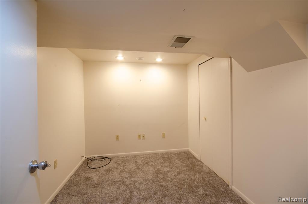 1402 Fieldstone Court, Ann Arbor, MI 48108 — Photo 20