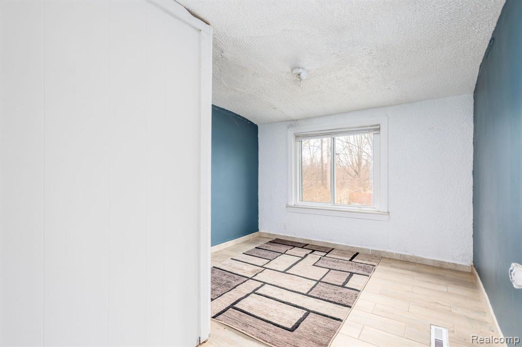 7881 NIGHTINGALE Street, Dearborn Heights, MI 48127 — Photo 28