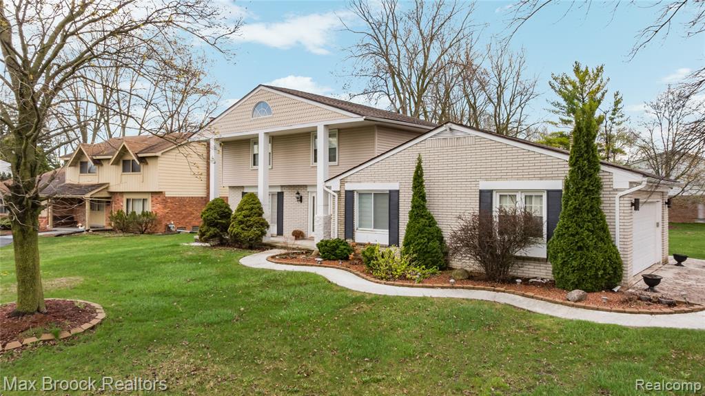 6240 Wynford Drive, West Bloomfield, MI — Photo 56