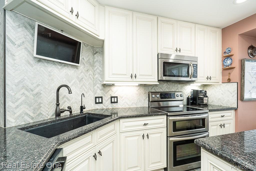 820 Quatro Lane, Addison, MI 48367 — Photo 16