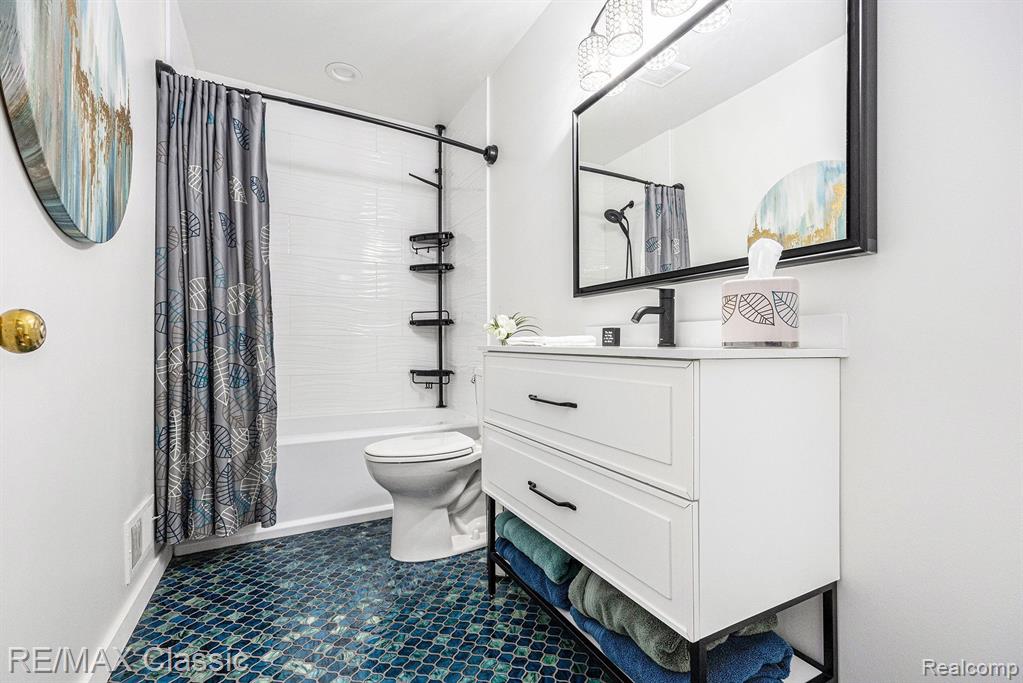 30857 Centennial Drive, Novi, MI 48377 — Photo 12