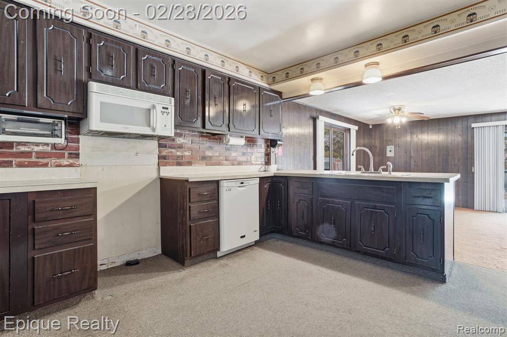 2480 Brownwood Drive, Port Huron, MI 48060 — Photo 8