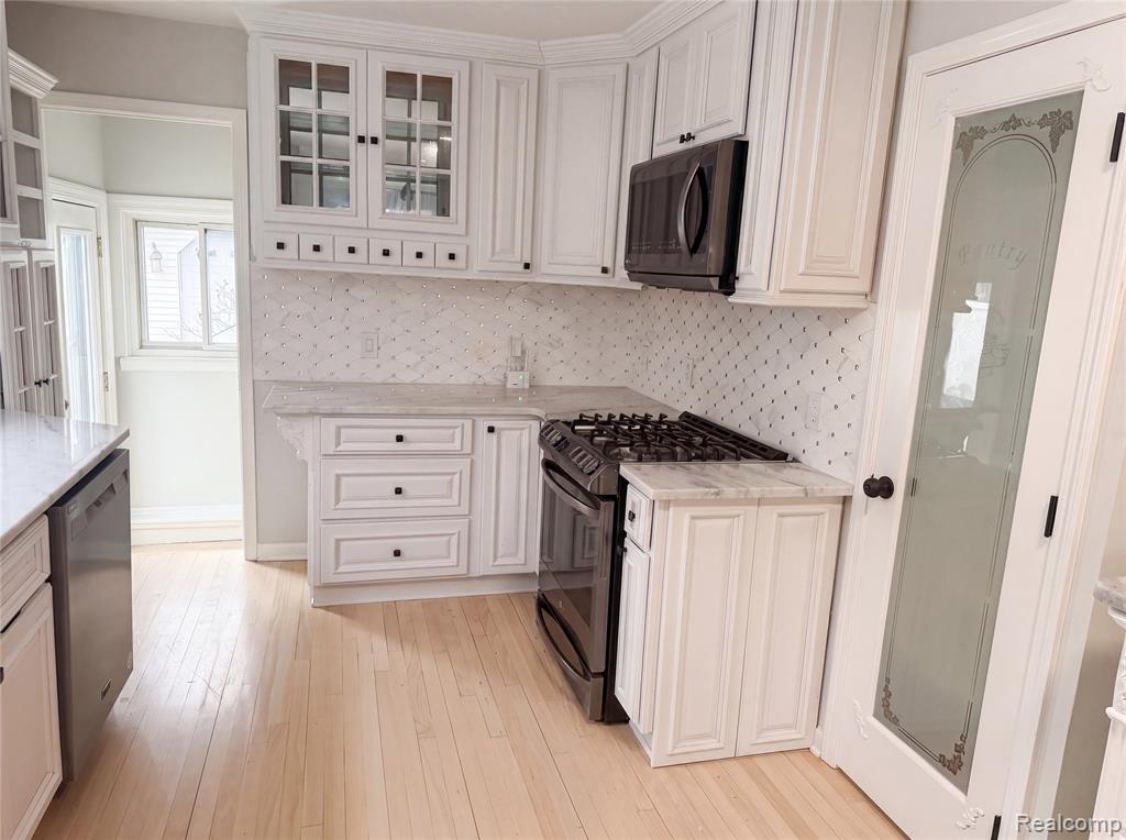 916 Longfellow Avenue, Royal Oak, MI 48067 — Photo 8