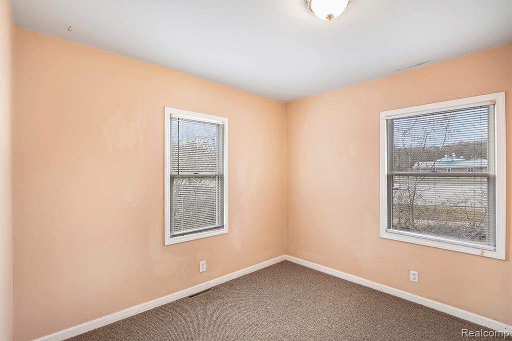 8050 Ortonville Road, Clarkston, MI 48348 — Photo 9
