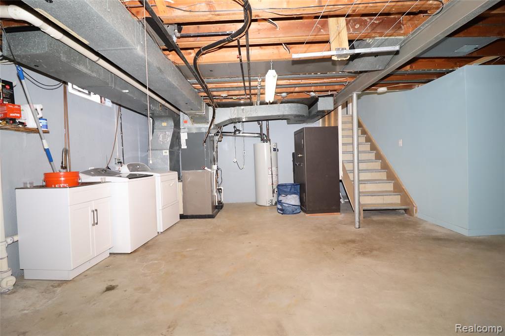 739 Kinloch Street, Dearborn Heights, MI 48127 — Photo 35