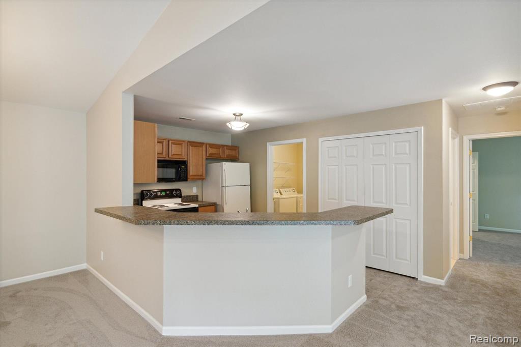 16871 DOVER Drive, Northville, MI 48168 — Photo 9