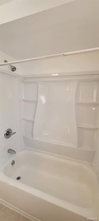 568 E DALLAS Avenue, Madison Heights, MI 48071 — Photo 17