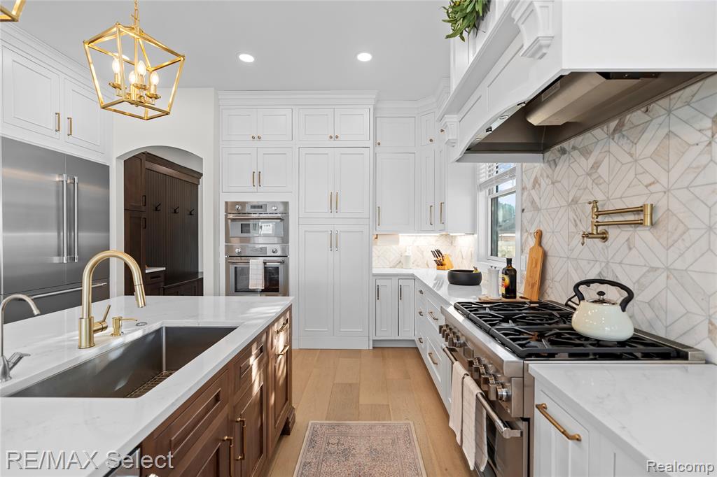 2208 Grove Park Road, Fenton, MI, 48430