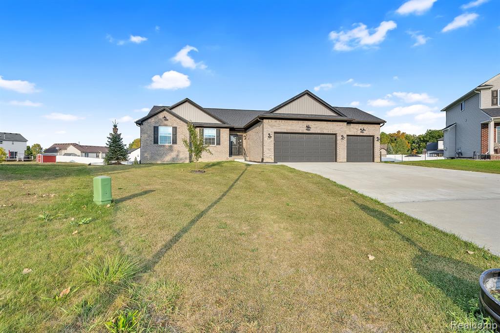 8185 Hidden Cove Court, Grand Blanc, MI 48439 — Photo 4