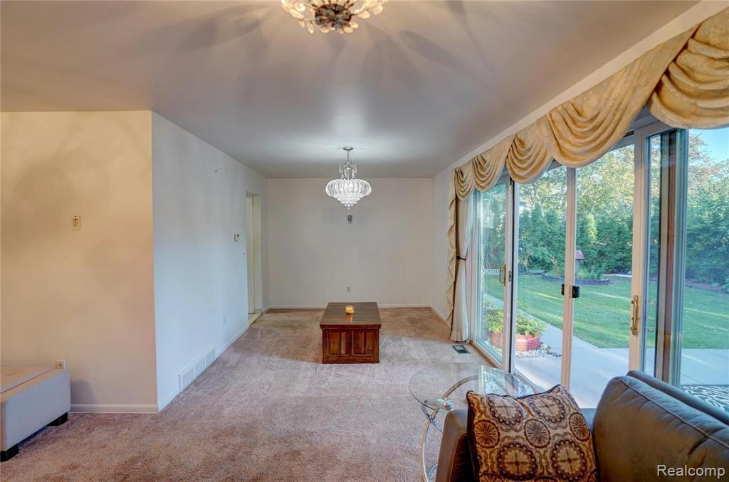 429 BELLA VISTA Drive, Grand Blanc, MI 48439 — Photo 10