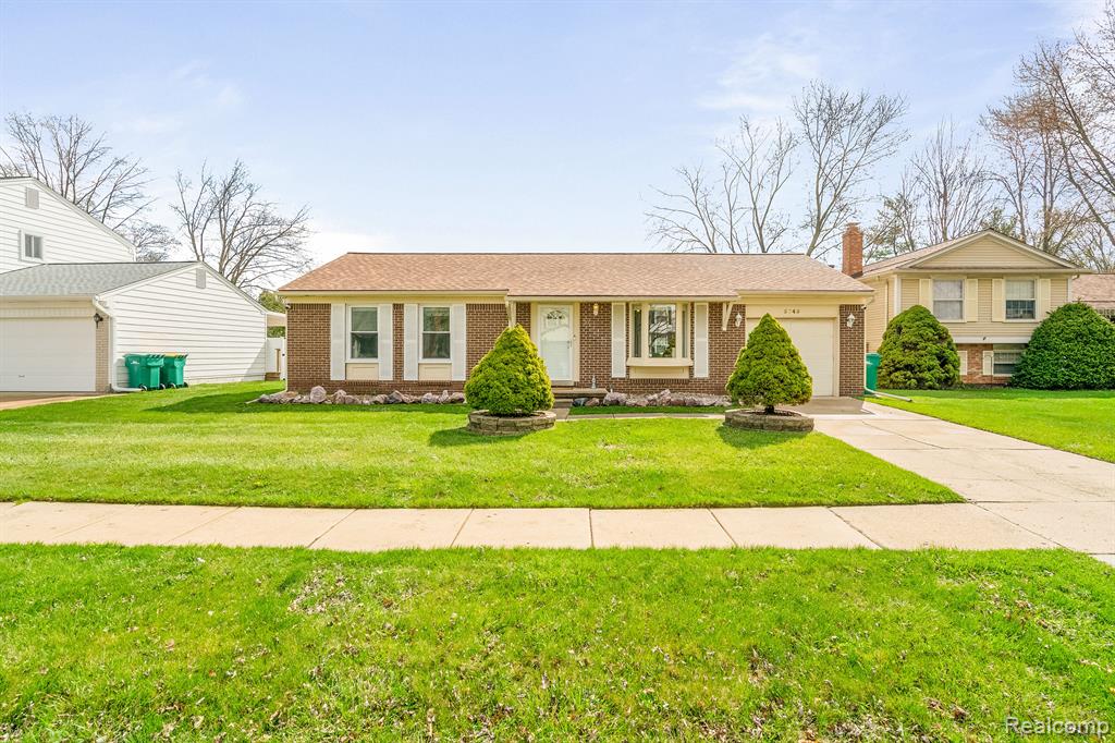 5745 NEW MEADOW Drive, Ypsilanti, MI 48197 — Photo 2