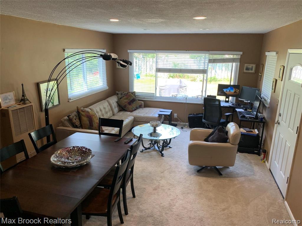 4412 BERKSHIRE Road, Royal Oak, MI 48073 — Photo 11