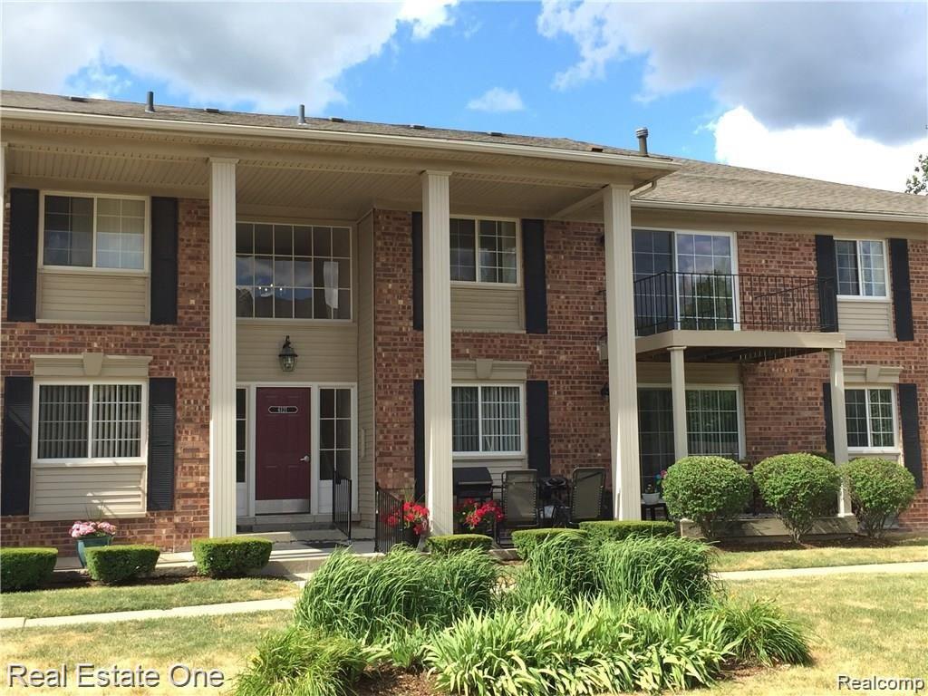6121 ORCHARD LAKE, 202, West Bloomfield, MI — front exterior