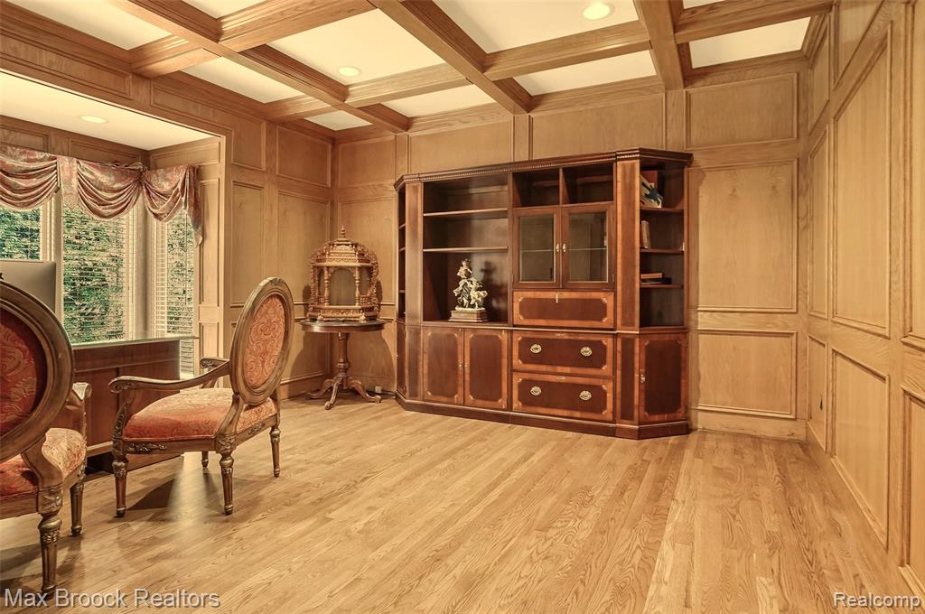 60 Kingsley Manor Drive, Bloomfield Hills, MI 48304 — Photo 17