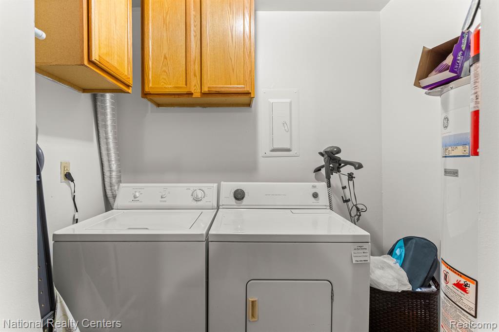 38068 SHERWOOD Street, Westland, MI — Photo 16