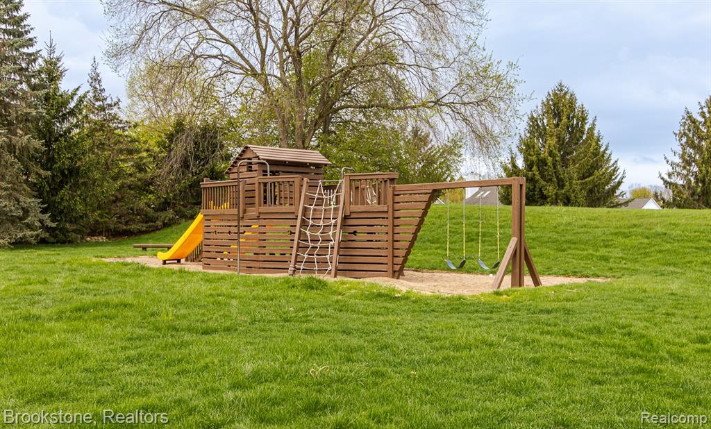 4808 New Haven Drive, Howell, MI 48843 — Photo 47