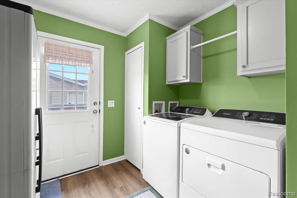 11855 CEDARBROOK Drive, South Lyon, MI 48178 — Photo 13