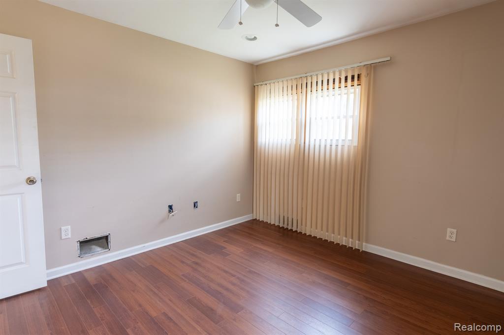 623 E Brockton Avenue, Madison Heights, MI 48071 — Photo 15