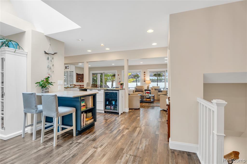 7107 Locklin Street, West Bloomfield, MI 48324 — Photo 4