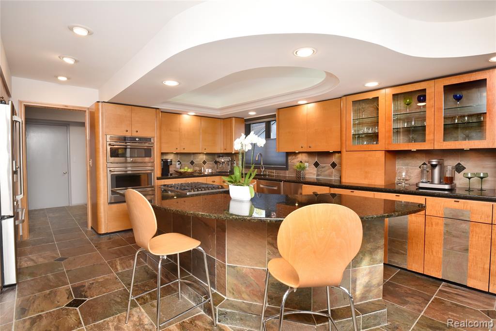 821 River Bend Drive, Rochester Hills, MI 48307 — Photo 12