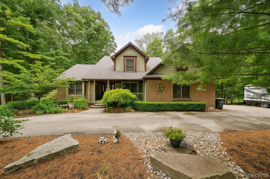 599 Nakomis Trail, Lake Orion, MI 48362 — Photo 3