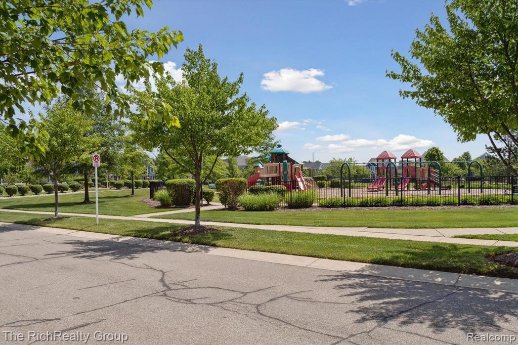 49557 Cherry Hill Road, Canton, MI 48188 — Photo 38