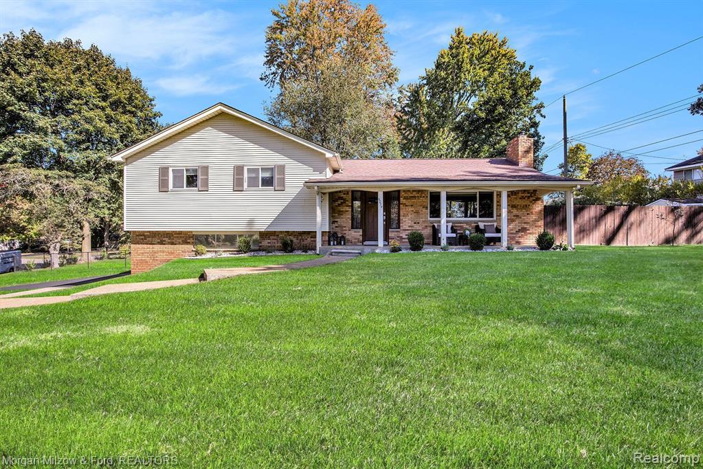 6074 Princess Lane, Clarkston, MI — front exterior