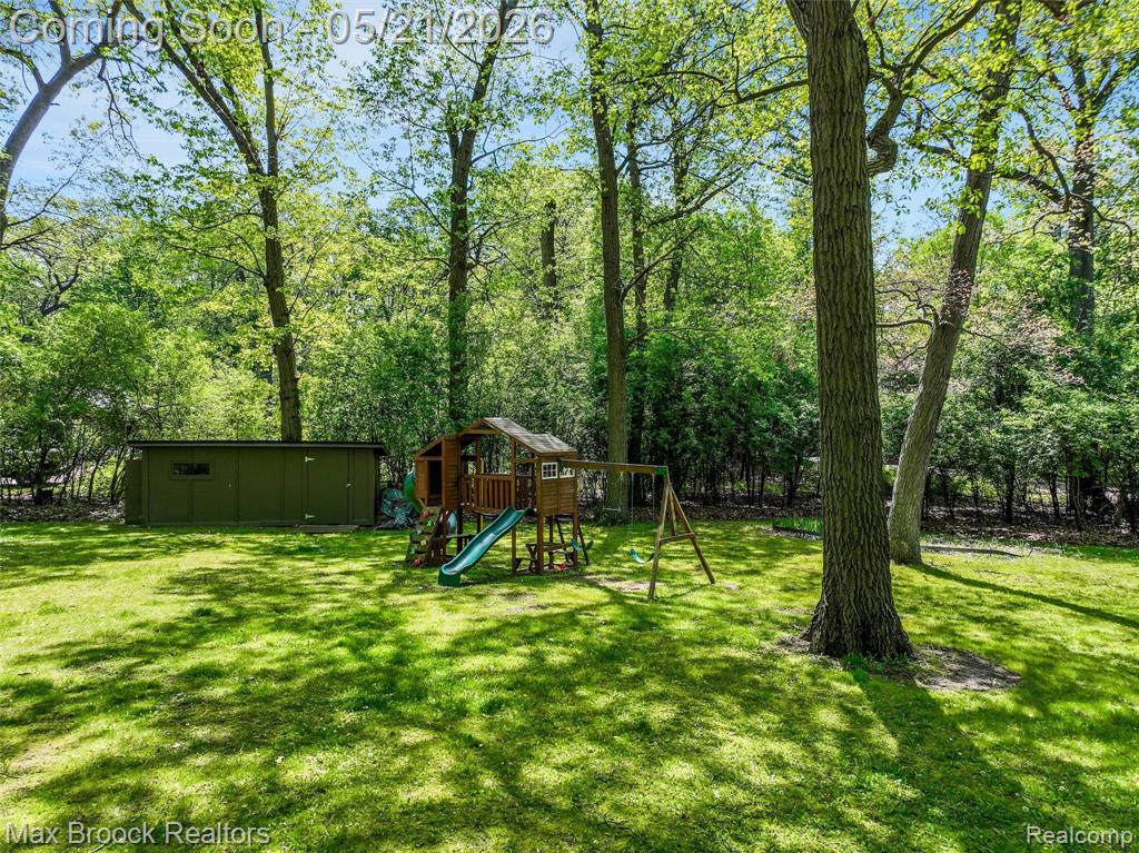 255 N Berkshire Road, Bloomfield Hills, MI 48302 — Photo 41