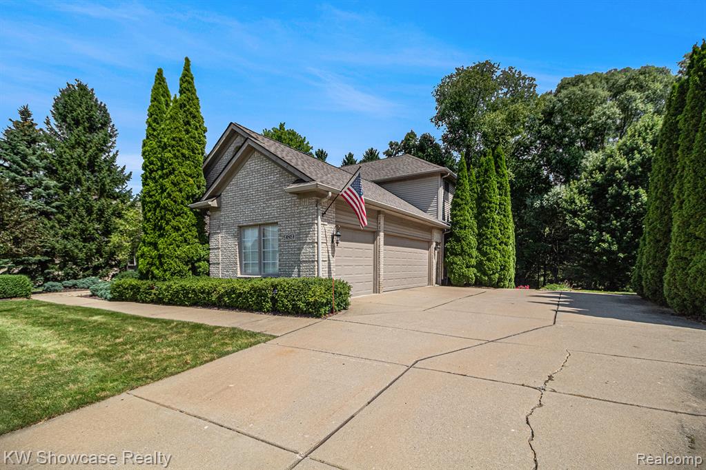 989 Suchava Drive, White Lake, MI — Photo 4