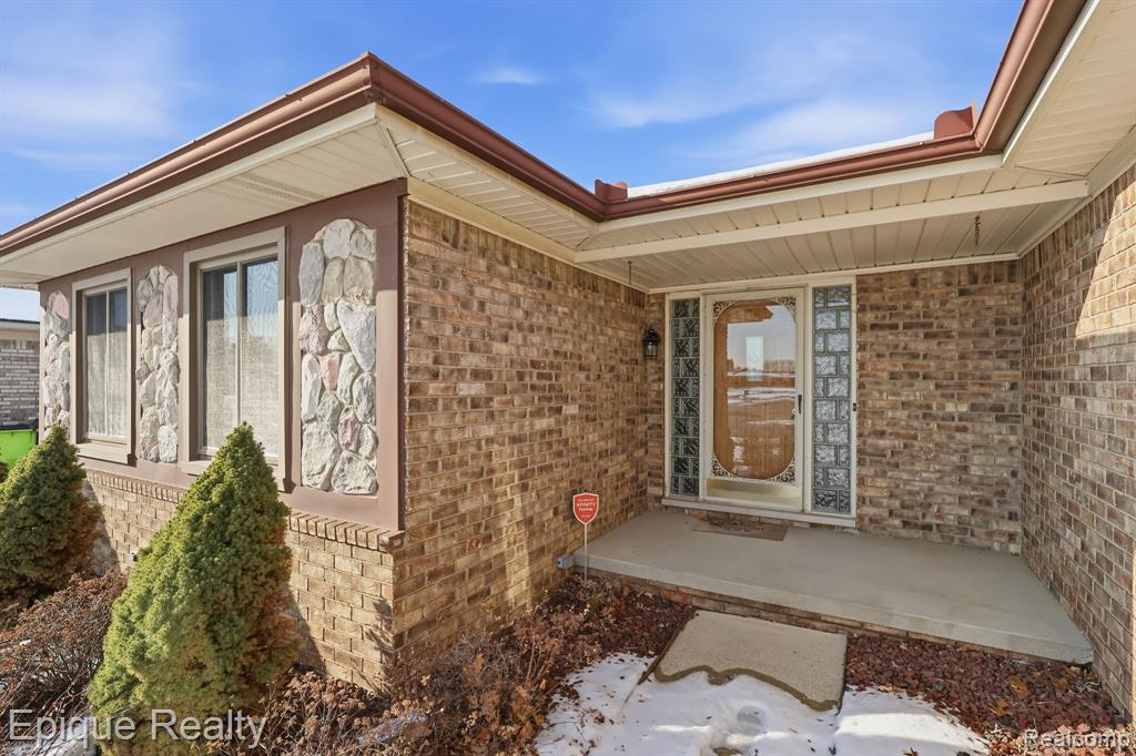40931 Rehse Drive, Clinton Twp, MI 48038 — Photo 10