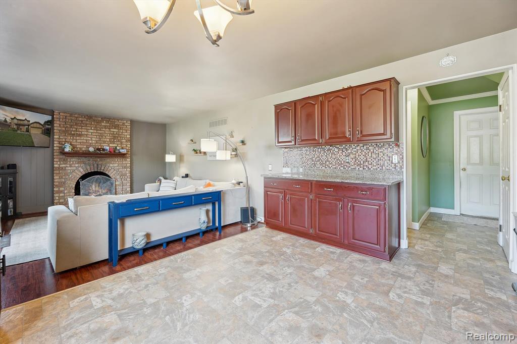 6900 Woonsocket Street, Canton, MI 48187 — Photo 17