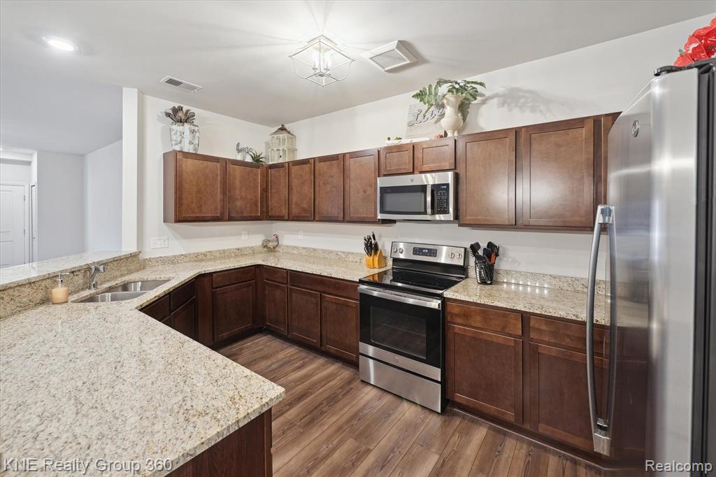 9793 RIDGE RUN Street, Howell, MI 48855 — Photo 7