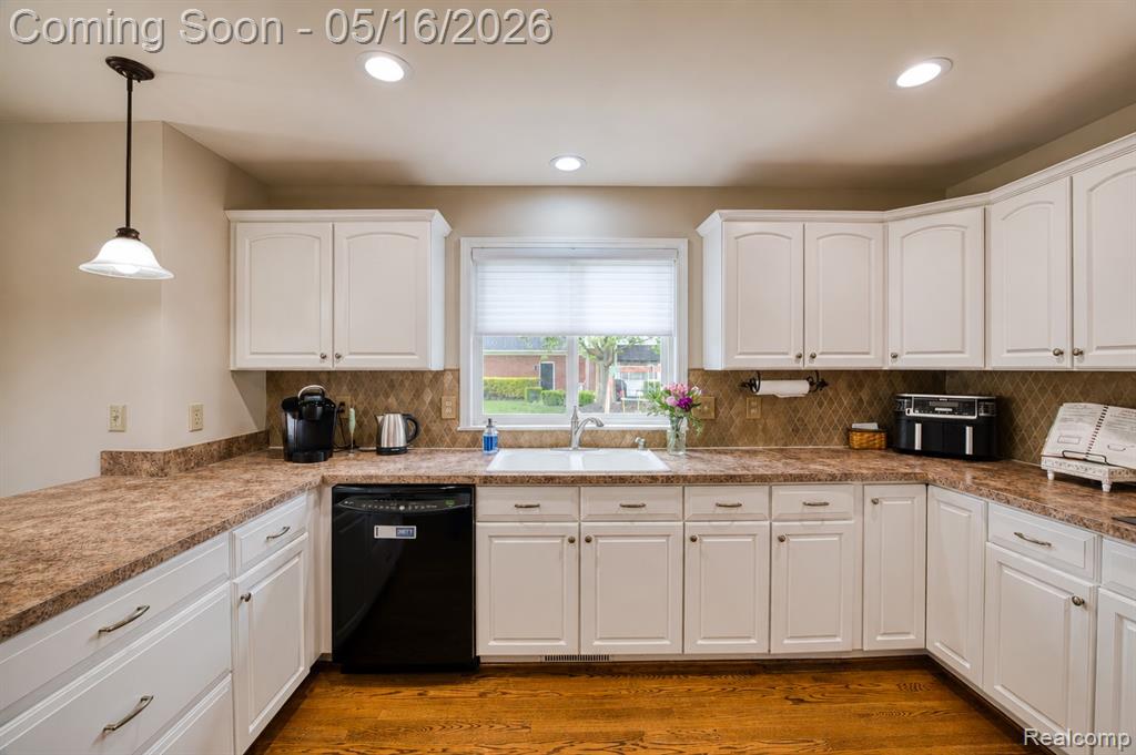 22280 John Deere Lane, Macomb, MI 48044 — Photo 19