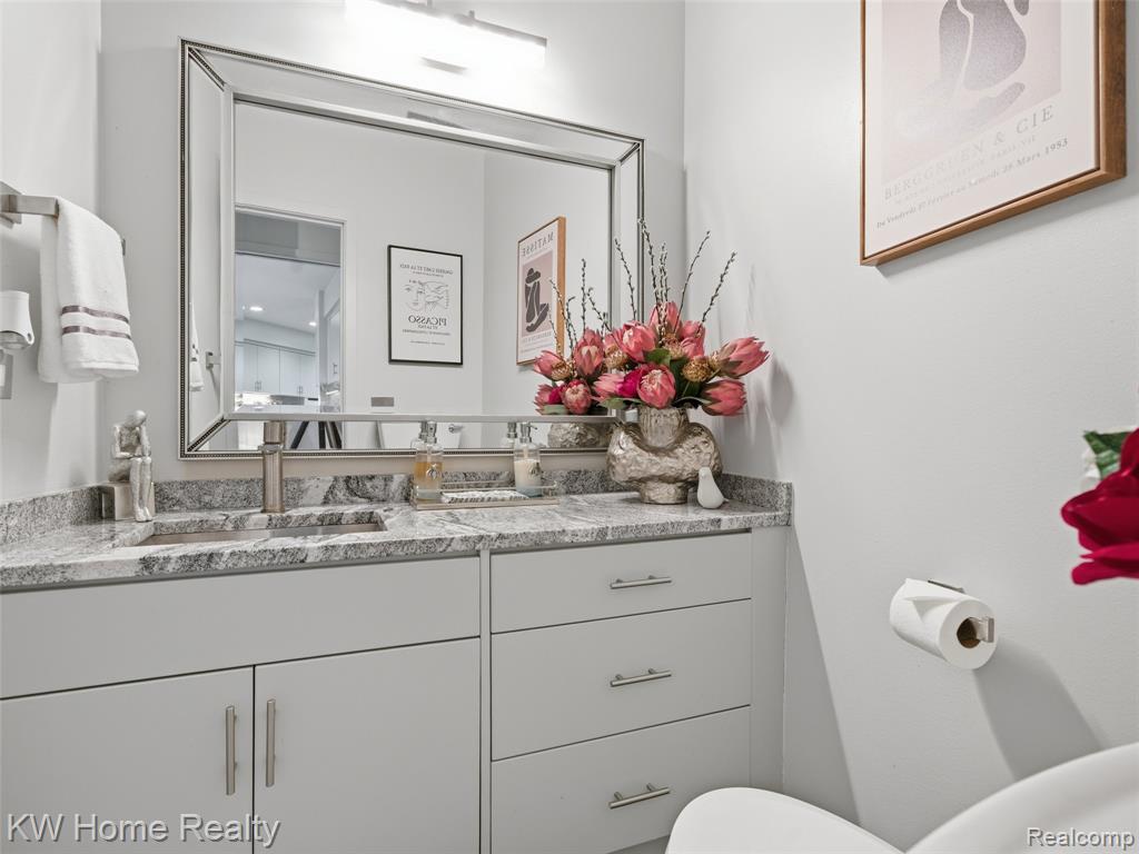 4749 Tara Court, West Bloomfield, MI 48323 — Photo 36