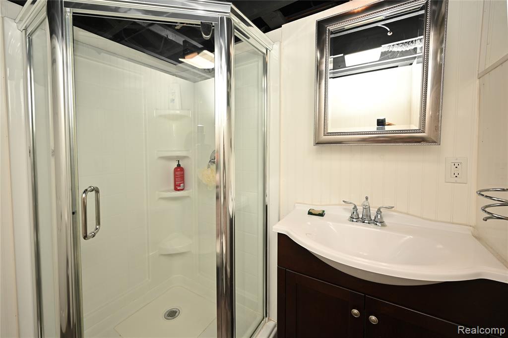 618 W Houstonia Avenue, Royal Oak, MI 48073 — Photo 28