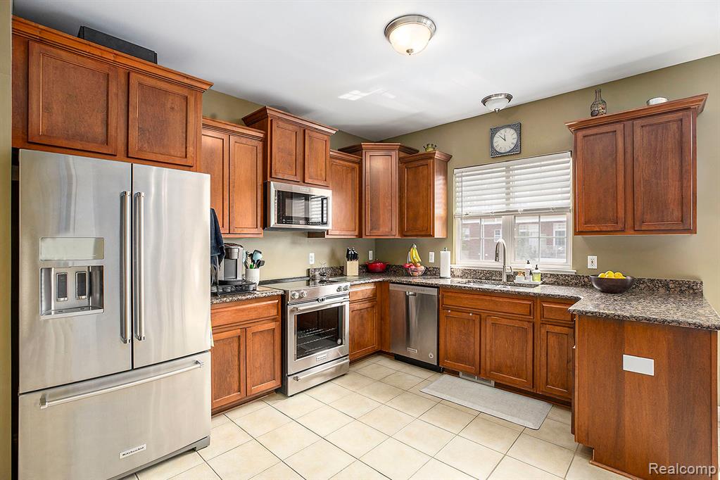 5975 Windemere Lane, Shelby Twp, MI 48316 — Photo 11