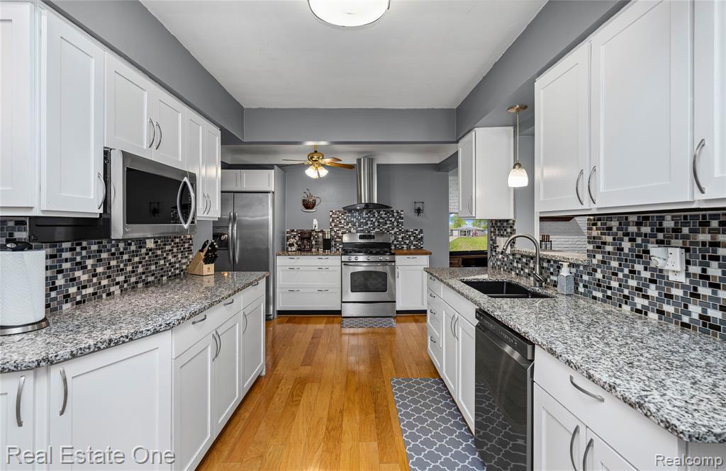 2262 Kohler Street, Waterford, MI 48329 — Photo 15