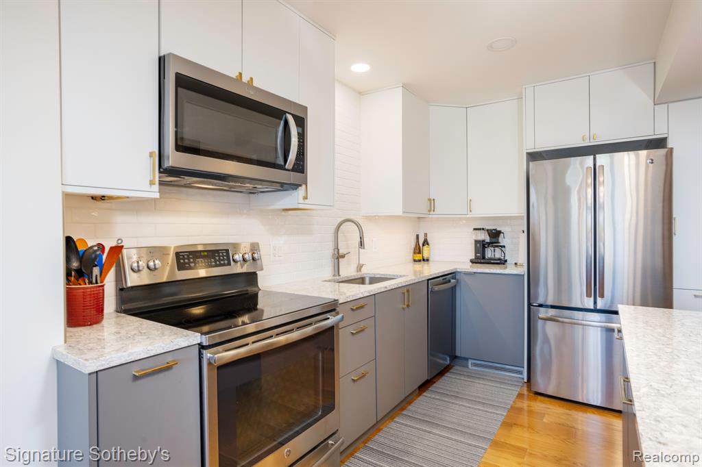 600 W Brown Street, 301, Birmingham, MI 48009 — Photo 6