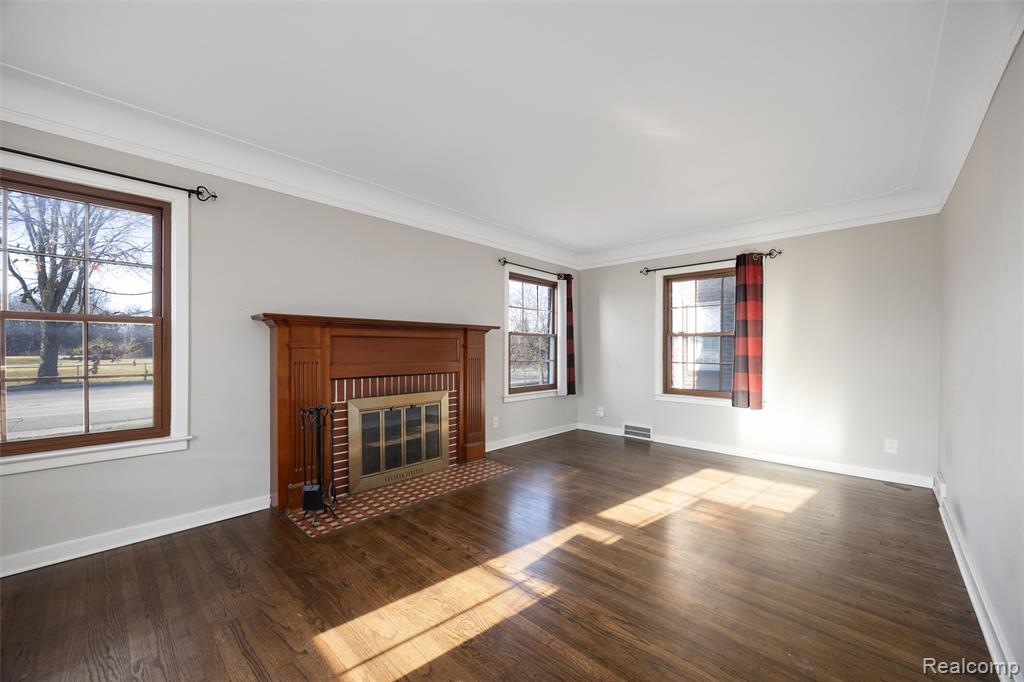20701 Toles Lane, Grosse Pointe Woods, MI 48236 — Photo 12